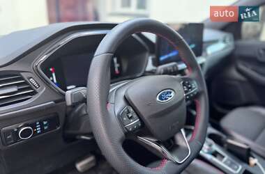 Позашляховик / Кросовер Ford Escape 2023 в 