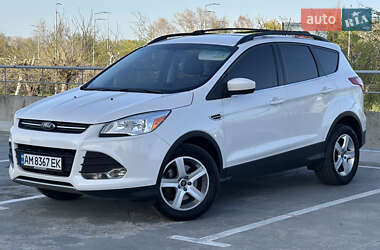 Внедорожник / Кроссовер Ford Escape 2014 в 
