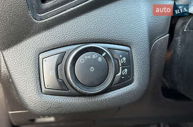 Внедорожник / Кроссовер Ford Escape 2014 в 