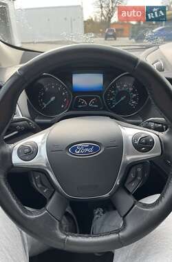 Внедорожник / Кроссовер Ford Escape 2013 в 