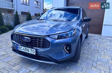 Позашляховик / Кросовер Ford Escape 2023 в 