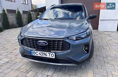 Позашляховик / Кросовер Ford Escape 2023 в 