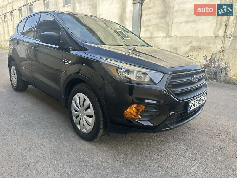 Внедорожник / Кроссовер Ford Escape 2017 в Киеве