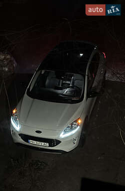 Позашляховик / Кросовер Ford Escape 2019 в 