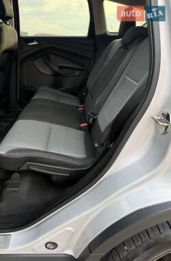 Позашляховик / Кросовер Ford Escape 2014 в 