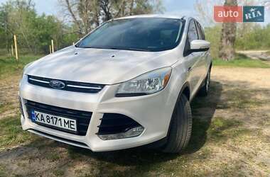 Внедорожник / Кроссовер Ford Escape 2012 в 