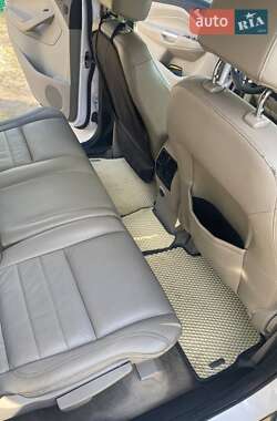 Внедорожник / Кроссовер Ford Escape 2012 в 