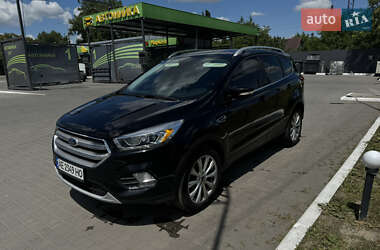 Внедорожник / Кроссовер Ford Escape 2016 в 