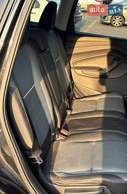 Внедорожник / Кроссовер Ford Escape 2014 в 