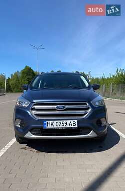 Внедорожник / Кроссовер Ford Escape 2018 в 