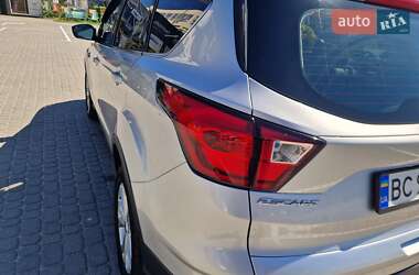 Внедорожник / Кроссовер Ford Escape 2019 в 
