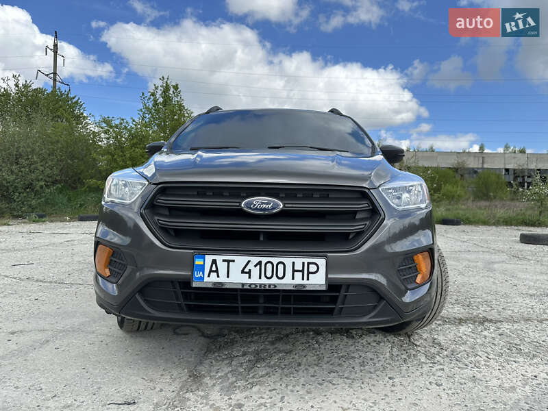 Внедорожник / Кроссовер Ford Escape 2016 в Коломые