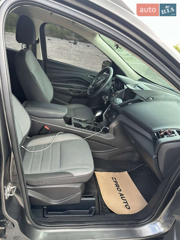 Внедорожник / Кроссовер Ford Escape 2016 в Коломые