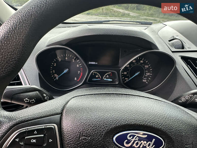 Внедорожник / Кроссовер Ford Escape 2016 в Коломые