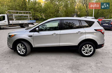 Внедорожник / Кроссовер Ford Escape 2017 в 