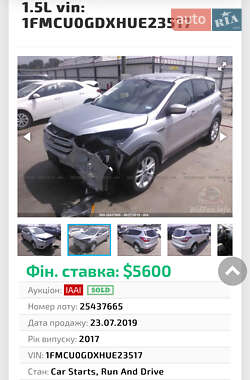 Внедорожник / Кроссовер Ford Escape 2017 в 