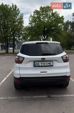 Внедорожник / Кроссовер Ford Escape 2016 в 