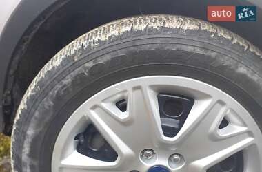 Внедорожник / Кроссовер Ford Escape 2015 в Чорткове