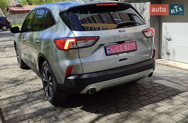Внедорожник / Кроссовер Ford Escape 2022 в 