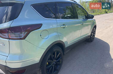 Внедорожник / Кроссовер Ford Escape 2013 в 