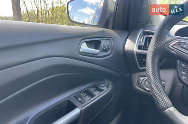 Внедорожник / Кроссовер Ford Escape 2013 в 