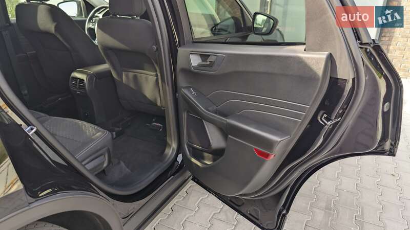 Внедорожник / Кроссовер Ford Escape 2023 в Тернополе