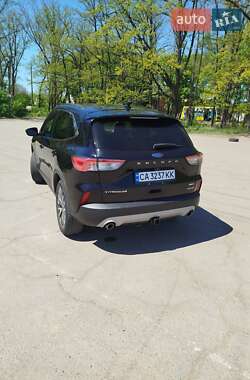 Внедорожник / Кроссовер Ford Escape 2020 в 