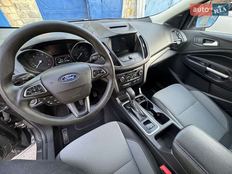 Внедорожник / Кроссовер Ford Escape 2018 в Киеве