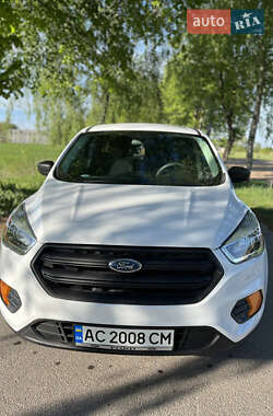 Позашляховик / Кросовер Ford Escape 2016 в 