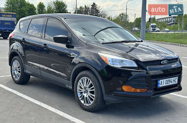 Внедорожник / Кроссовер Ford Escape 2012 в 