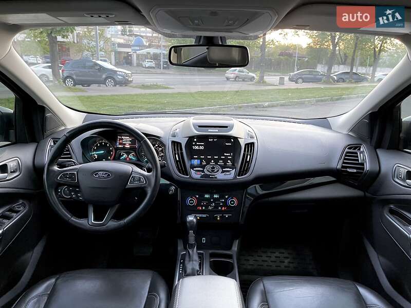 Внедорожник / Кроссовер Ford Escape 2017 в Киеве