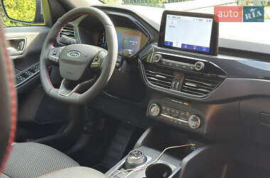 Внедорожник / Кроссовер Ford Escape 2023 в 