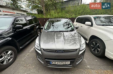 Позашляховик / Кросовер Ford Escape 2014 в 