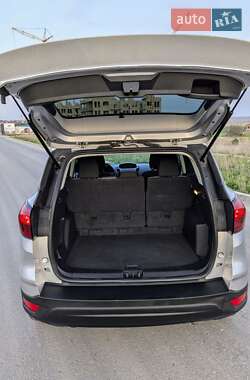 Внедорожник / Кроссовер Ford Escape 2018 в 