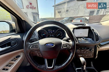 Позашляховик / Кросовер Ford Escape 2017 в 
