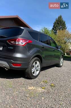 Внедорожник / Кроссовер Ford Escape 2014 в 