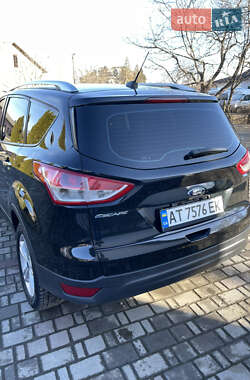 Позашляховик / Кросовер Ford Escape 2014 в 