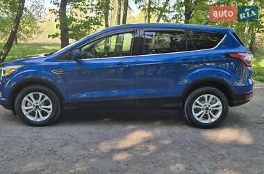 Внедорожник / Кроссовер Ford Escape 2017 в 