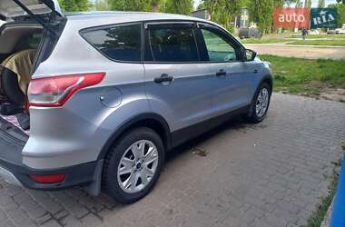 Внедорожник / Кроссовер Ford Escape 2016 в 