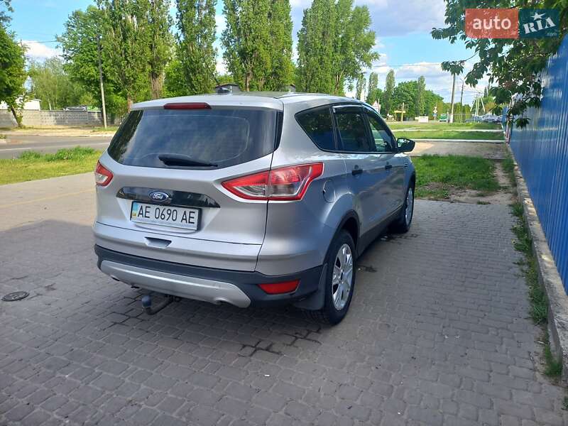 Внедорожник / Кроссовер Ford Escape 2016 в Броварах