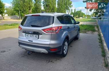 Внедорожник / Кроссовер Ford Escape 2016 в 