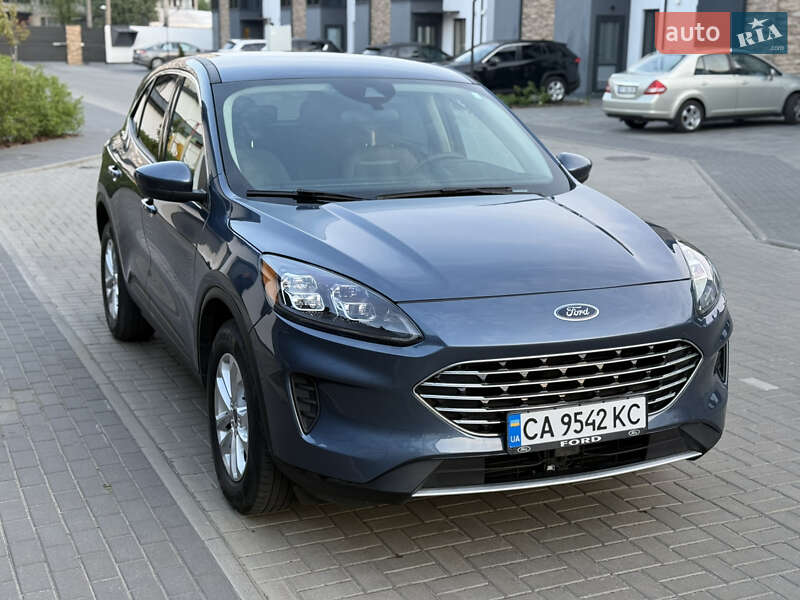 Внедорожник / Кроссовер Ford Escape 2020 в Черкассах