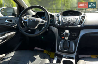 Внедорожник / Кроссовер Ford Escape 2016 в 