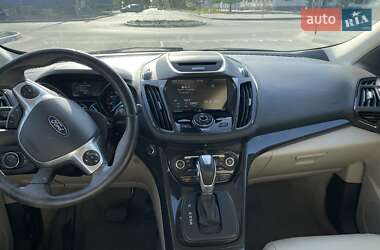 Внедорожник / Кроссовер Ford Escape 2014 в 