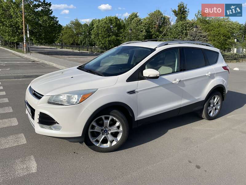 Внедорожник / Кроссовер Ford Escape 2014 в 