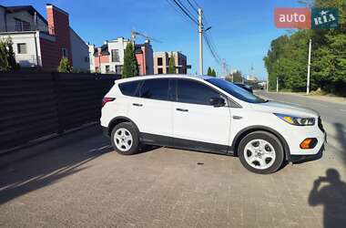 Позашляховик / Кросовер Ford Escape 2017 в 