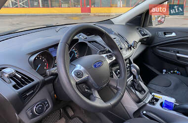 Внедорожник / Кроссовер Ford Escape 2014 в 