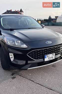 Внедорожник / Кроссовер Ford Escape 2021 в 