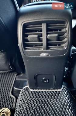 Внедорожник / Кроссовер Ford Escape 2021 в 