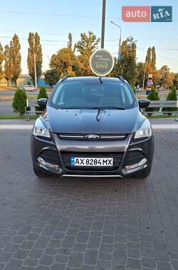 Внедорожник / Кроссовер Ford Escape 2015 в 